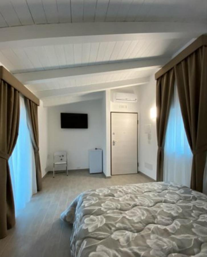 Отель La Capitanata Maison De Charme Фоджиа Экстерьер фото